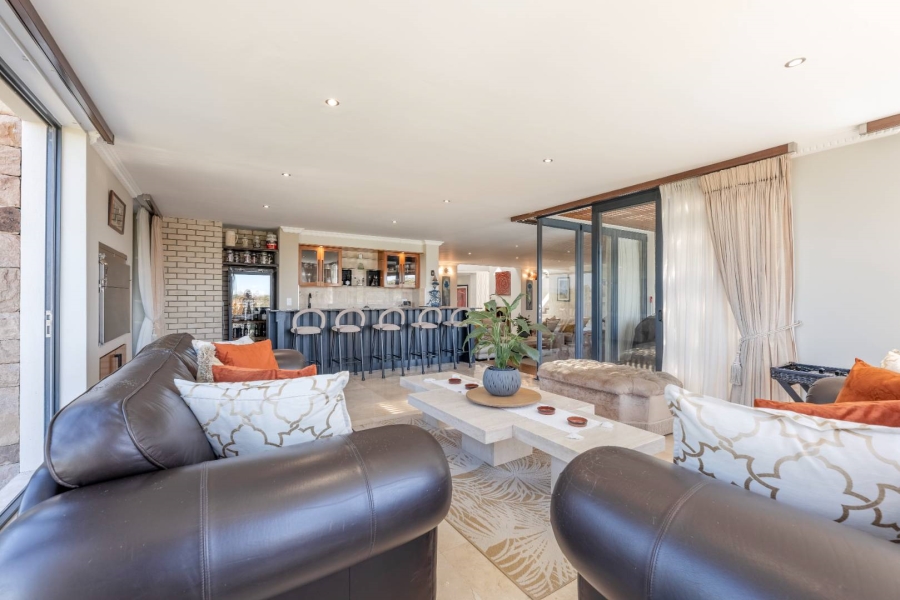 5 Bedroom Property for Sale in Oubaai Western Cape